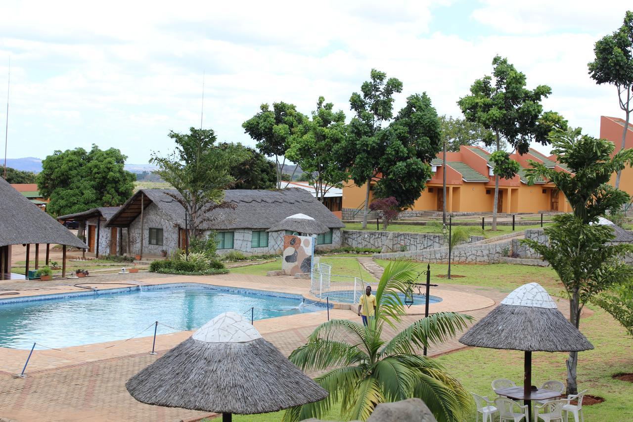 Milpark Hotel Cafumpe Exterior foto
